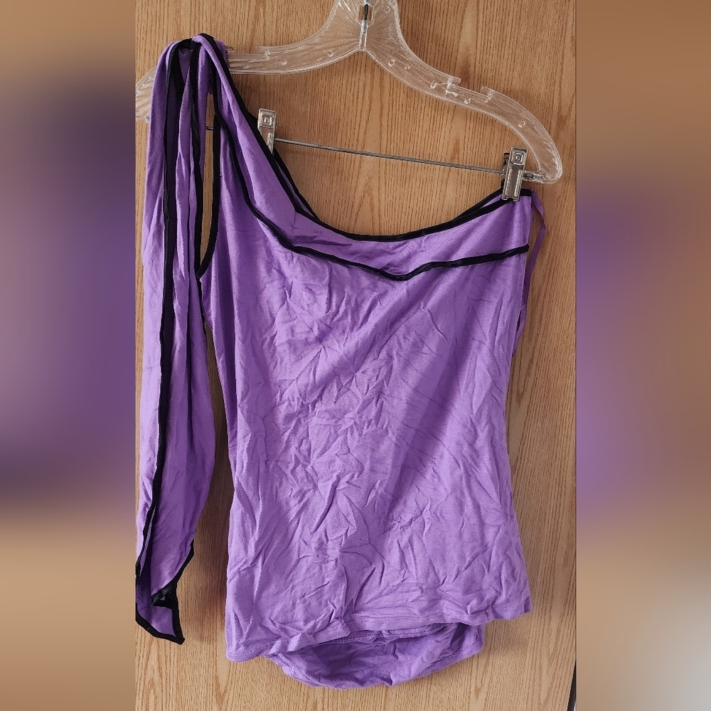 Arden B. Purple One-Shoulder Top - Picture 4 of 6